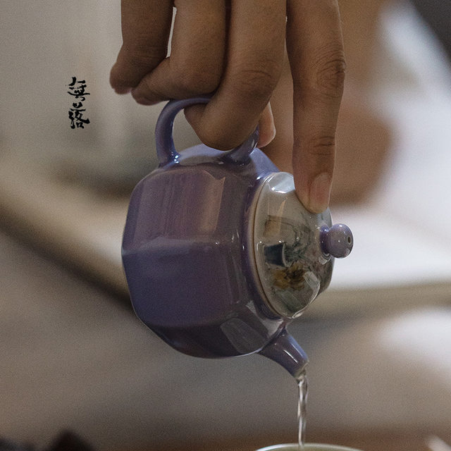 ບໍ່ມີການຫຼຸດລົງສີມ່ວງ underglaze ສີມື painted orchid octagonal pot Jingdezhen handmade ceramic teapot ball hole kung fu teapot
