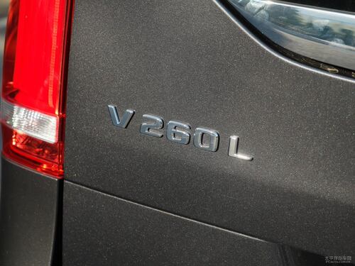 奔驰V260L车标 福建奔驰VITO 115 119 122字标 3.0  3.5  V6排量 - 图1