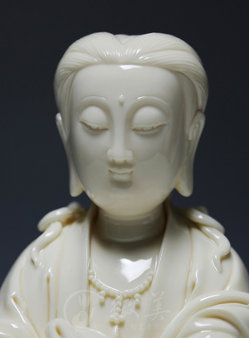 仿古风观世音菩萨陶瓷摆件艺术品
