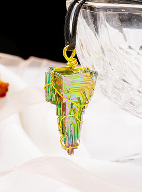 跨境新品天然水晶铋矿吊坠颜色绚丽彩虹之美稀有金属绿色金属