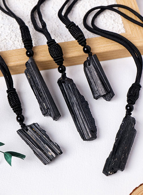 批发天然黑碧玺原石吊坠电气石水晶原石矿石简约百搭项链饰品