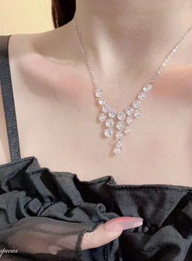 女bingbing女王冰透锆石项链