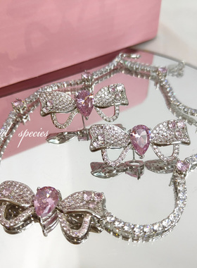 女甜美公主风粉钻蝴蝶结套装