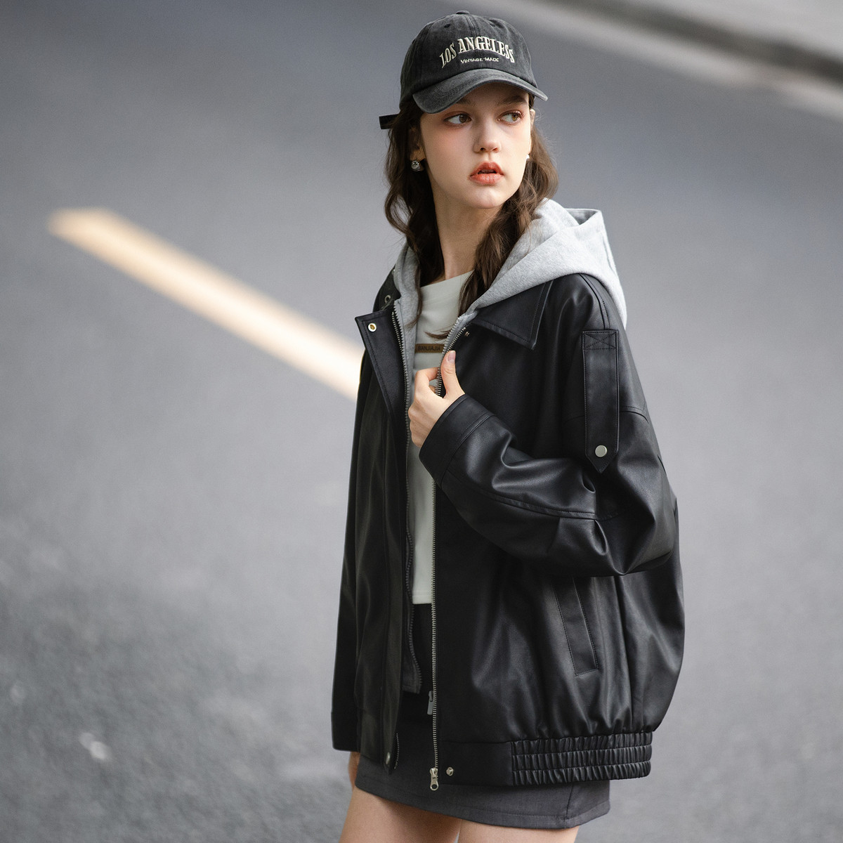 唐狮2026春季皮衣外套女款假两件连帽皮衣时尚宽松美式复古冬黑色,淘宝优惠券,粉丝福利购,淘宝优惠卷