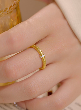 新款S925银轻奢镶钻缎面拉丝戒指