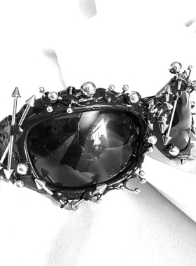 2025新款欧美时尚墨镜潮流赛博朋克风太阳眼镜舞台表演个性太阳镜