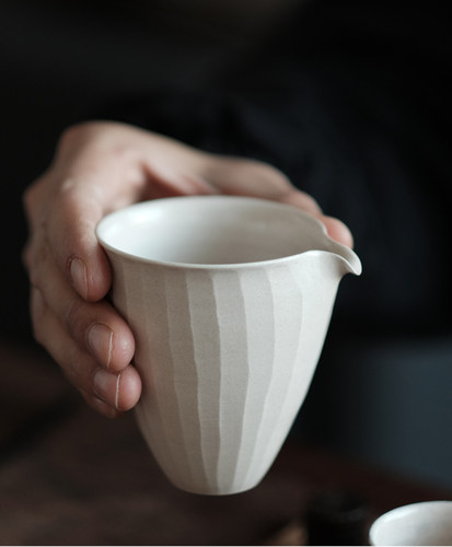 不亦室 一延手作 公道杯茶海匀杯 全手工拉坯刻刀肌理 出断水佳 - 图0