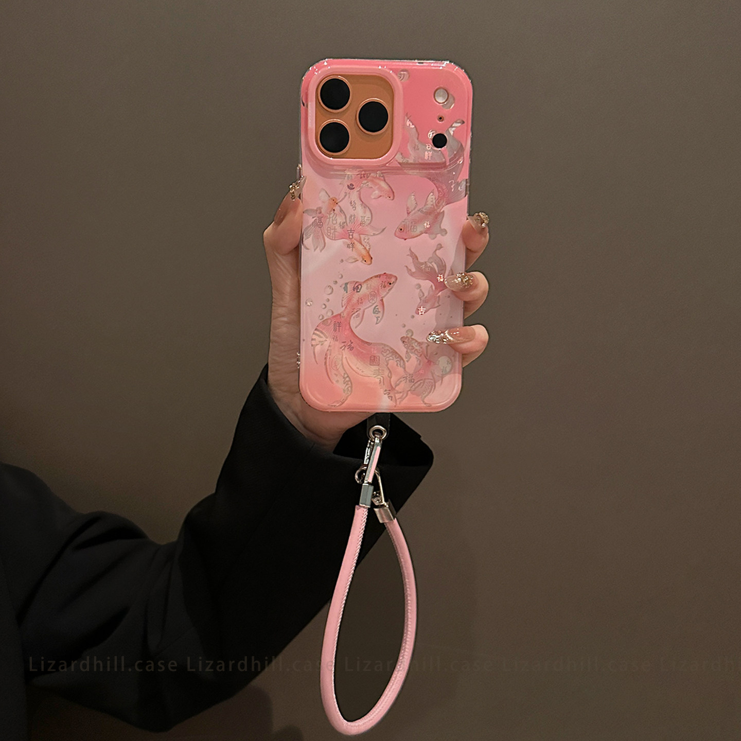 lizardhill 新年百福锦鲤鱼适用苹果17promax手机壳新款16pro男iphone15带支架14pro粉色少女心13挂绳超好看,淘宝优惠券,粉丝福利购,淘宝优惠卷