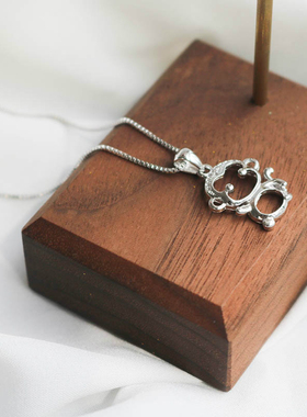 简约925纯银小猴子吊坠ins项链女冷淡风短款锁骨链饰品学生礼物潮