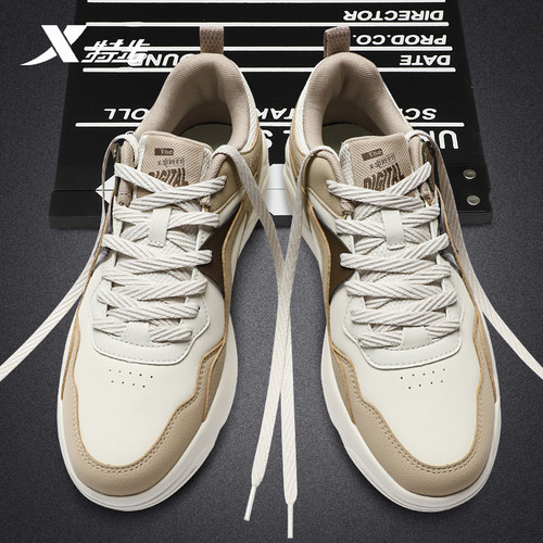 特步男鞋板鞋秋冬新款官方正品潮流休闲鞋皮面防水软底运动鞋男款 - 图3