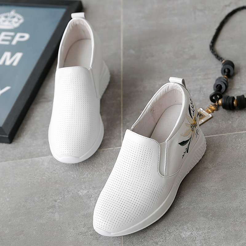 真皮7CM内增高女鞋休闲运动风坡跟单鞋镂空一脚蹬小白鞋女春夏款 - 图0