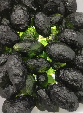 新天然捷克玻璃陨石裸石无破坏吊坠项链男女款原石矿物晶体收藏品