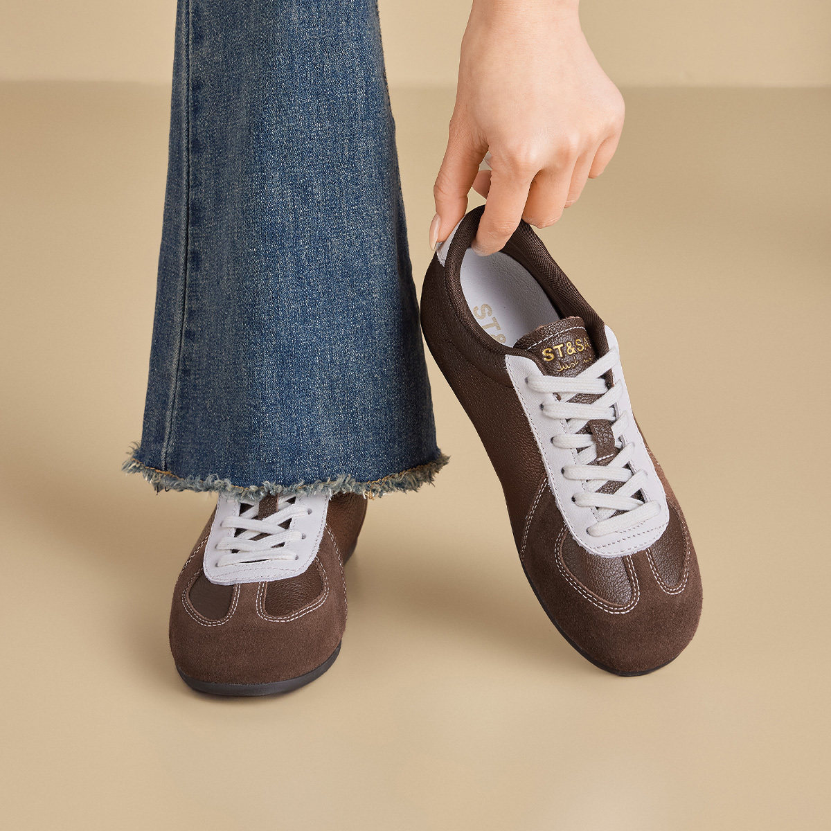 St&Sat/星期六春秋拼接系带德训鞋内增高休闲单鞋女SSE1112C0D,淘宝优惠券,粉丝福利购,淘宝优惠卷