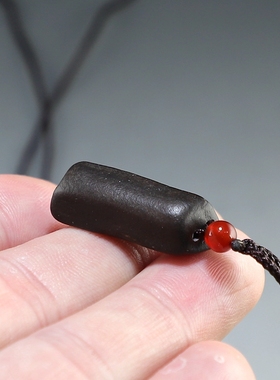 [原创]新疆硅化木原石吊坠戈壁石个性天然木化石小挂件14楼叔孤品