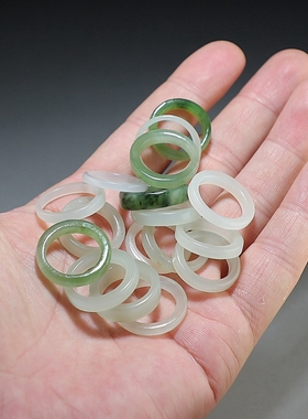 [瑕疵品]保真和田玉特价跑环天然青白玉手工雕刻碧玉戒指楼叔孤品