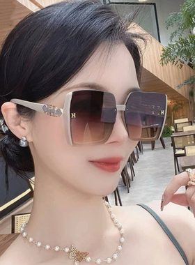 墨镜女夏季防紫外线防晒大框大脸显瘦运动大牌太阳镜2026新款方框