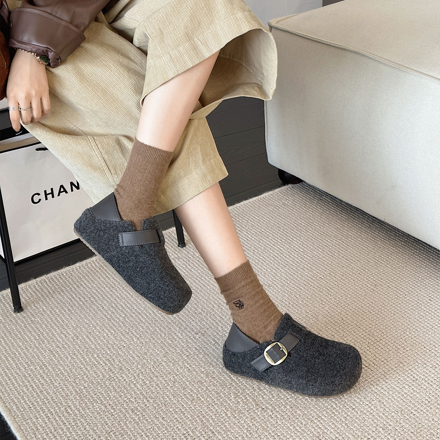 秋冬毛呢勃肯鞋2025新款复古两穿懒人一脚蹬毛毛鞋厚底加绒豆豆鞋 - 图3