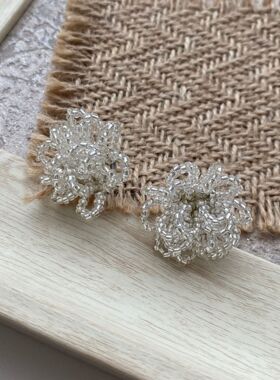 温柔风串珠花朵耳钉甜美百搭珍珠度假风超仙s925银针高级感耳饰女