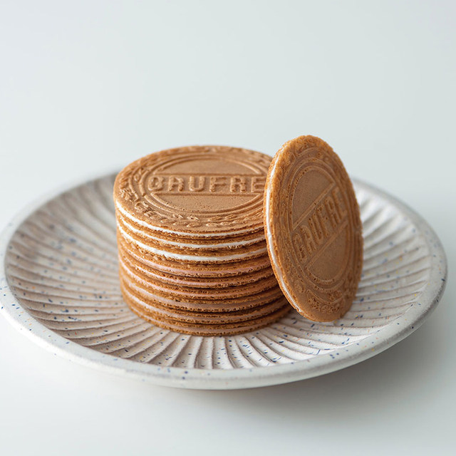 In stock Ueno Fugetsudo rum sandwich crackers
