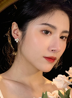 有点蓝韩国女锆石滴釉花朵耳环