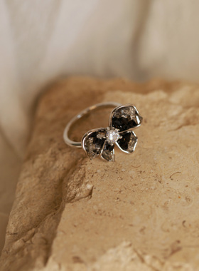 《暗夜》复古黑色渐变蝴蝶结锆石开口圈戒指银色轻奢可调节指环