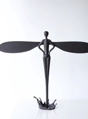 现代轻奢简约南瓜人创意摆件样板间五金蜻蜓女孩跳舞人物装饰品