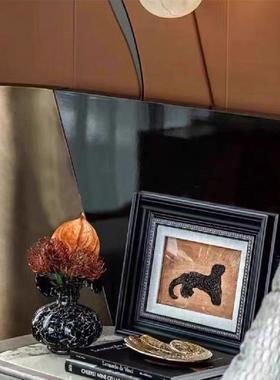 中古风样板间床头柜饰品组合摆件复古风装饰画花瓶摆设烟灰缸香薰