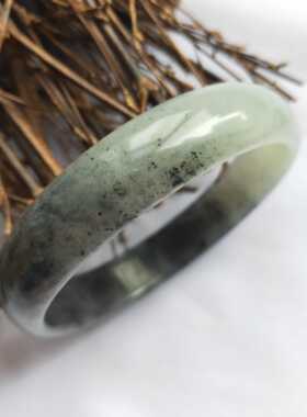 天然正品大口径绿水女款岫玉手镯