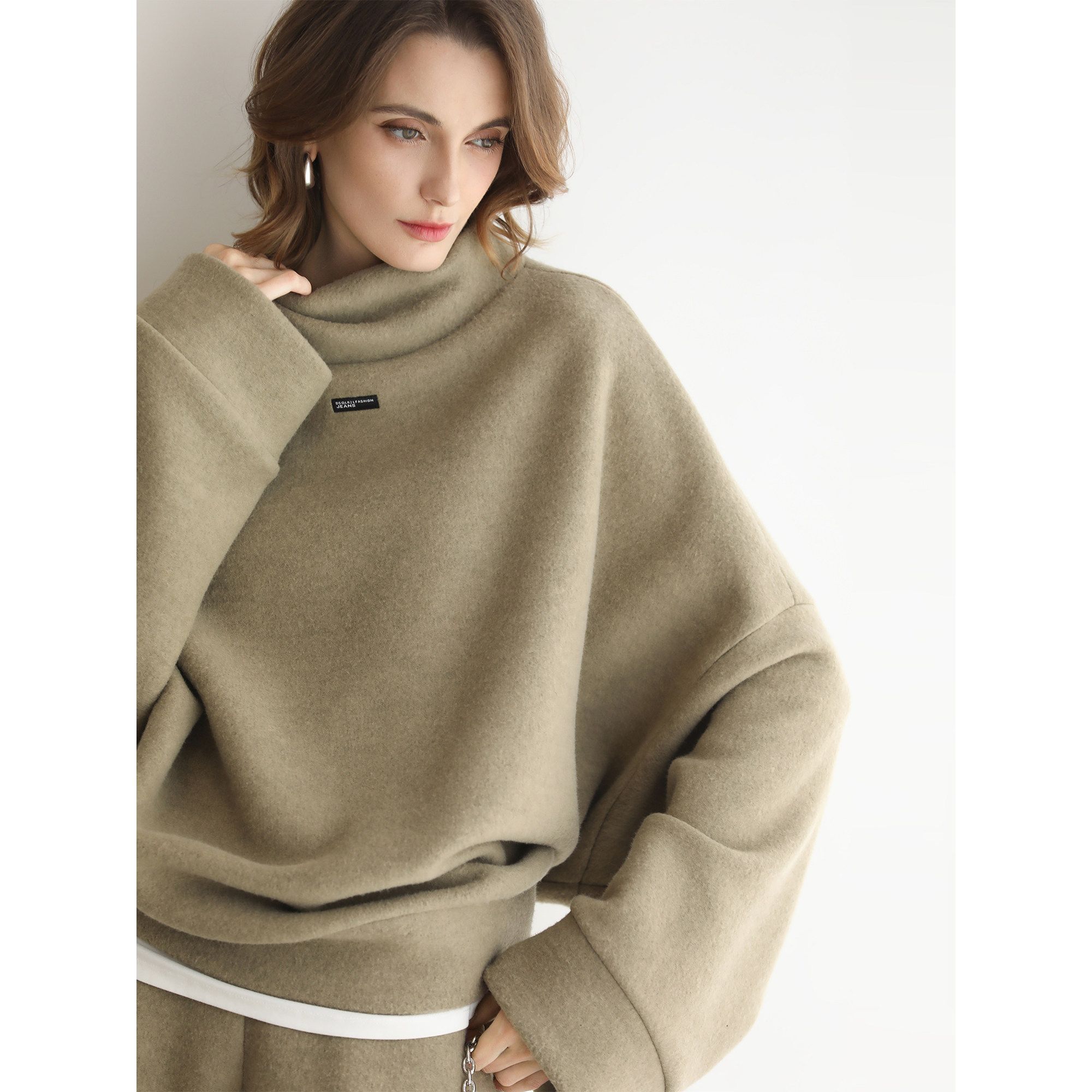 COCOBELLA休闲宽松高领卫衣女毛衣保暖慵懒针织衫MZ3306-4,淘宝优惠券,粉丝福利购,淘宝优惠卷