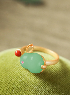 仿天然和田玉戒指古法金镶玉髓小兔子项链萌兔耳钉吊坠扣