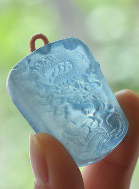 海蓝宝龙牌瑞兽精雕手链吊坠