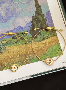 日系轻奢小雏菊白色珐琅滴釉手链超仙气质复古小清新花瓣设计手镯