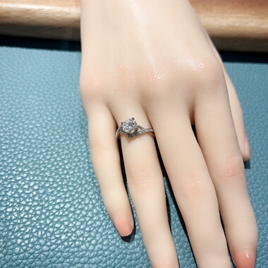 悦昕朝天然莫桑钻豪镶925银戒指