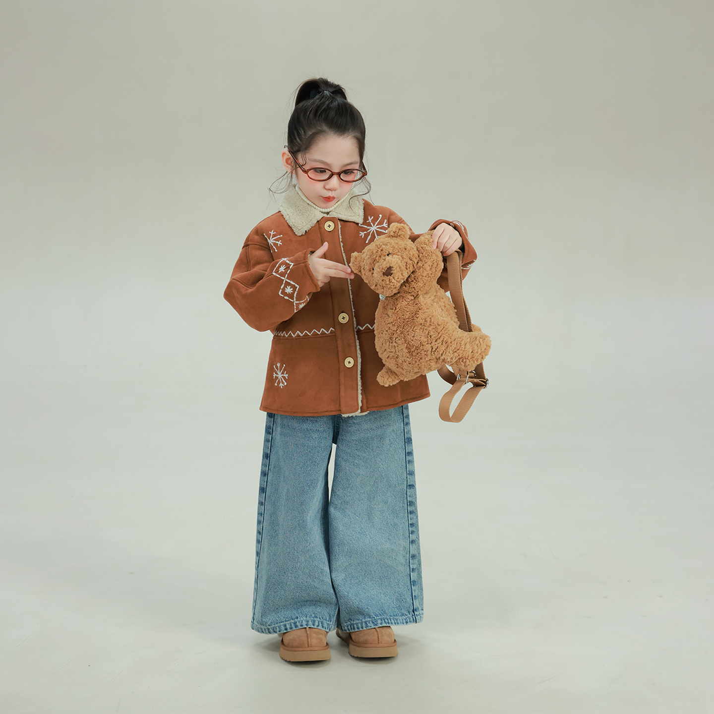 utouto大耳象女童雪花麂皮绒外套2025冬季新款宝儿加绒老钱风上衣 - 图0