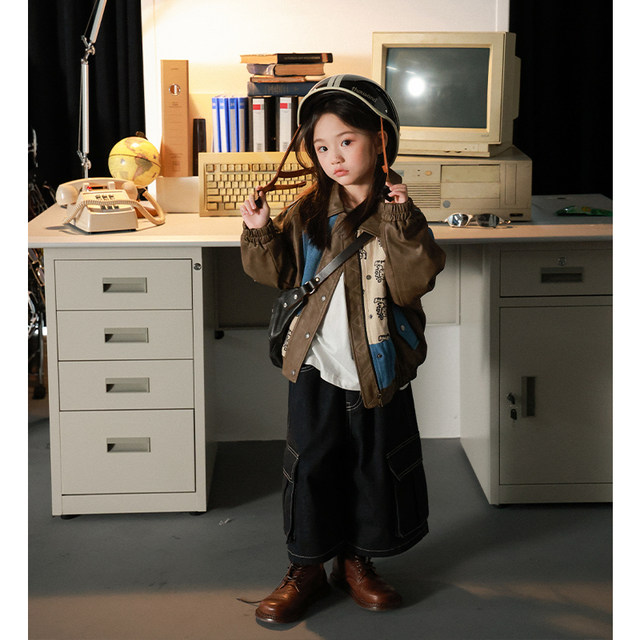 Utouto ດູໃບໄມ້ລົ່ນ casual splicing jacket ຫນັງ