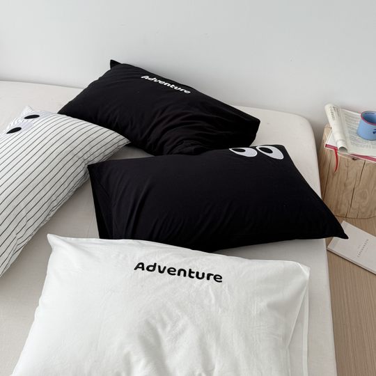 Layman Layman Pure Cotton Washed Cotton Pillowcase Letters Embroidered Eyes Pillowcase Dog Wrinkled Yarn Pillow Cover