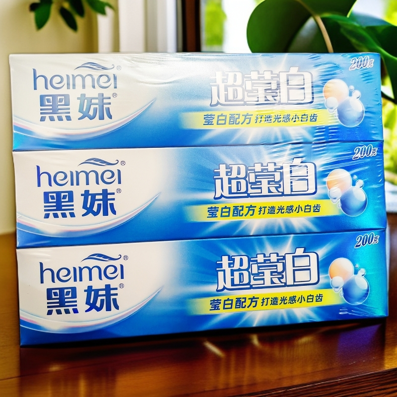 黑妹超莹白牙膏柠檬薄荷香美白护龈洁齿口气清新200g大支家庭装 - 图0