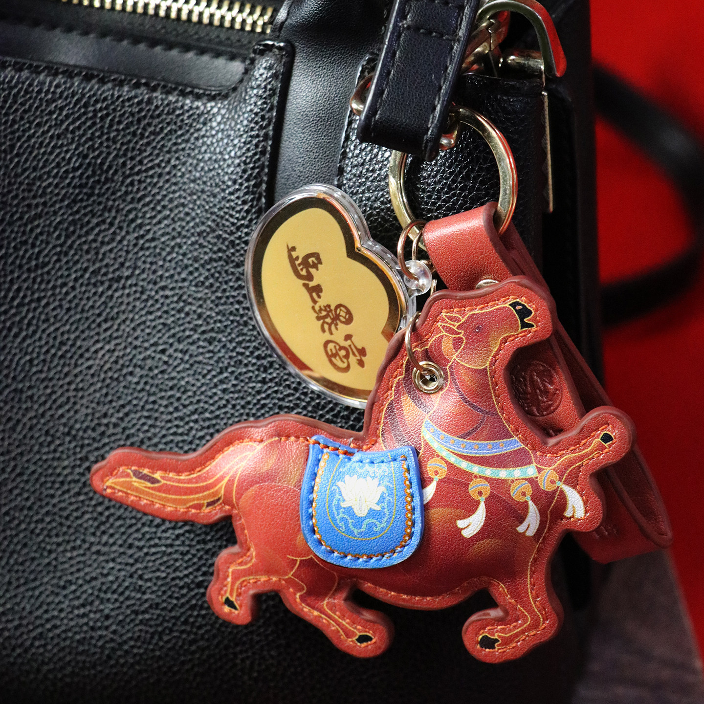 上海自然博物馆文创礼盒 马上暴富马年金片钥匙扣包包挂件伴手礼