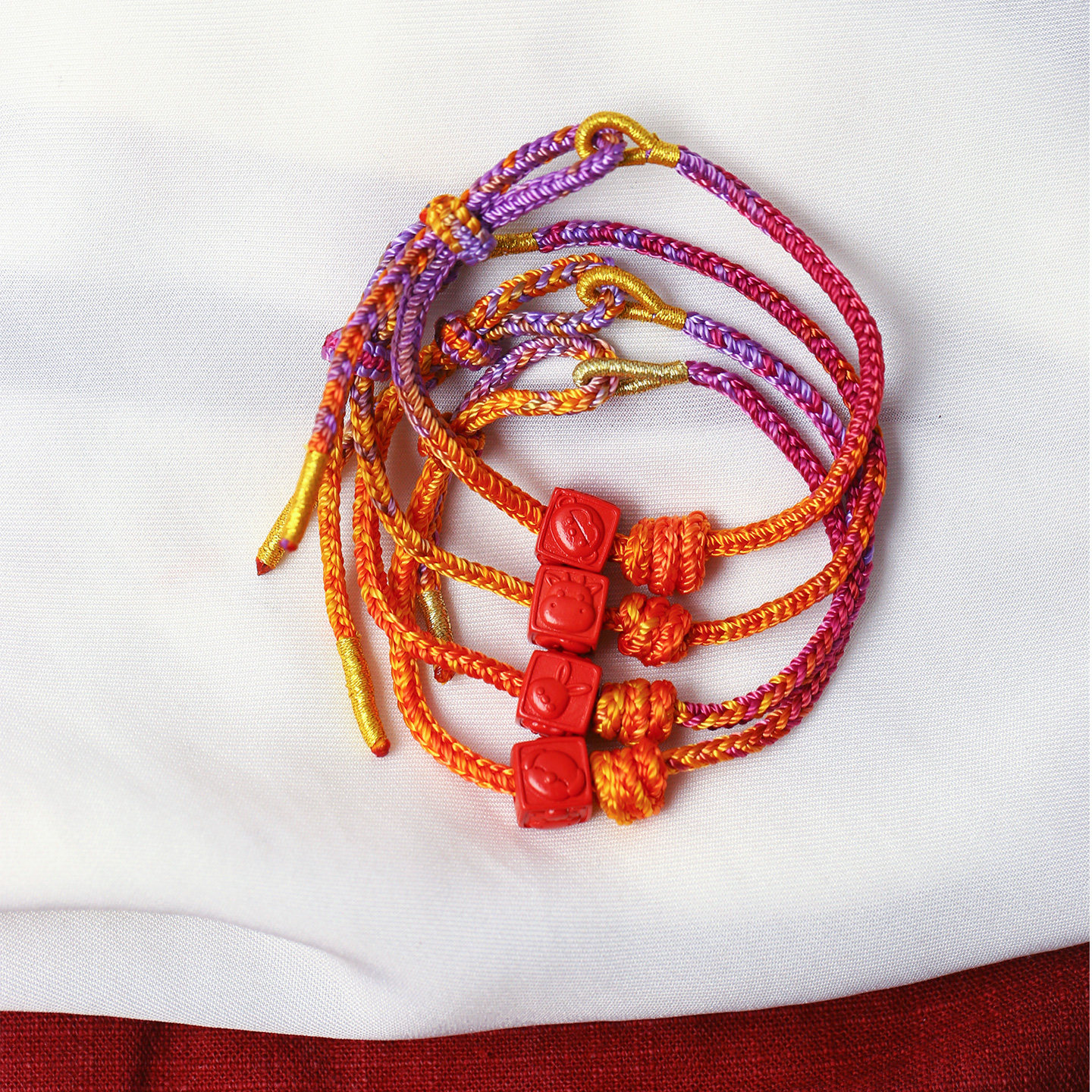 原矿朱砂高含量红砂生肖三合手绳手工编织可调节男女本命年饰品,淘宝优惠券,粉丝福利购,淘宝优惠卷