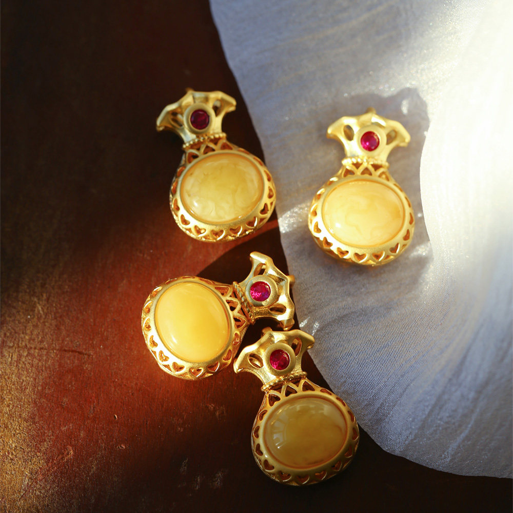 精工托镶嵌 天然蜜蜡鸡油黄蛋面钱袋吊坠 女款琥珀挂坠饰品,淘宝优惠券,粉丝福利购,淘宝优惠卷