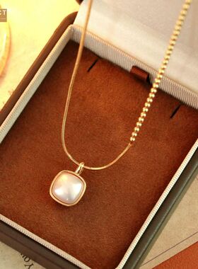 XKDDCT香槟方糖方形吊坠项链女韩