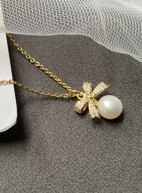 XKDDCT轻奢简约蝴蝶结吊坠天然淡