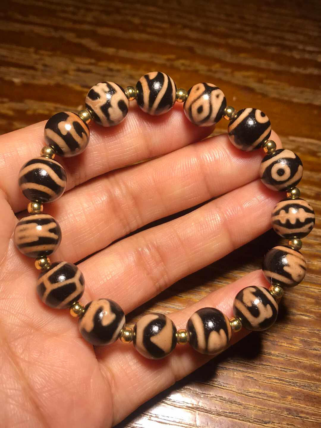 人気アイテム 鷹神天珠 ⭐️38ミリ×12.5ミリ 各種パーツ - psicogastro