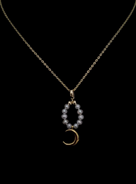 天然珍珠月牙吊坠项链