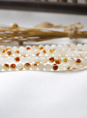 新疆和田玉籽料红皮白玉佛珠手串