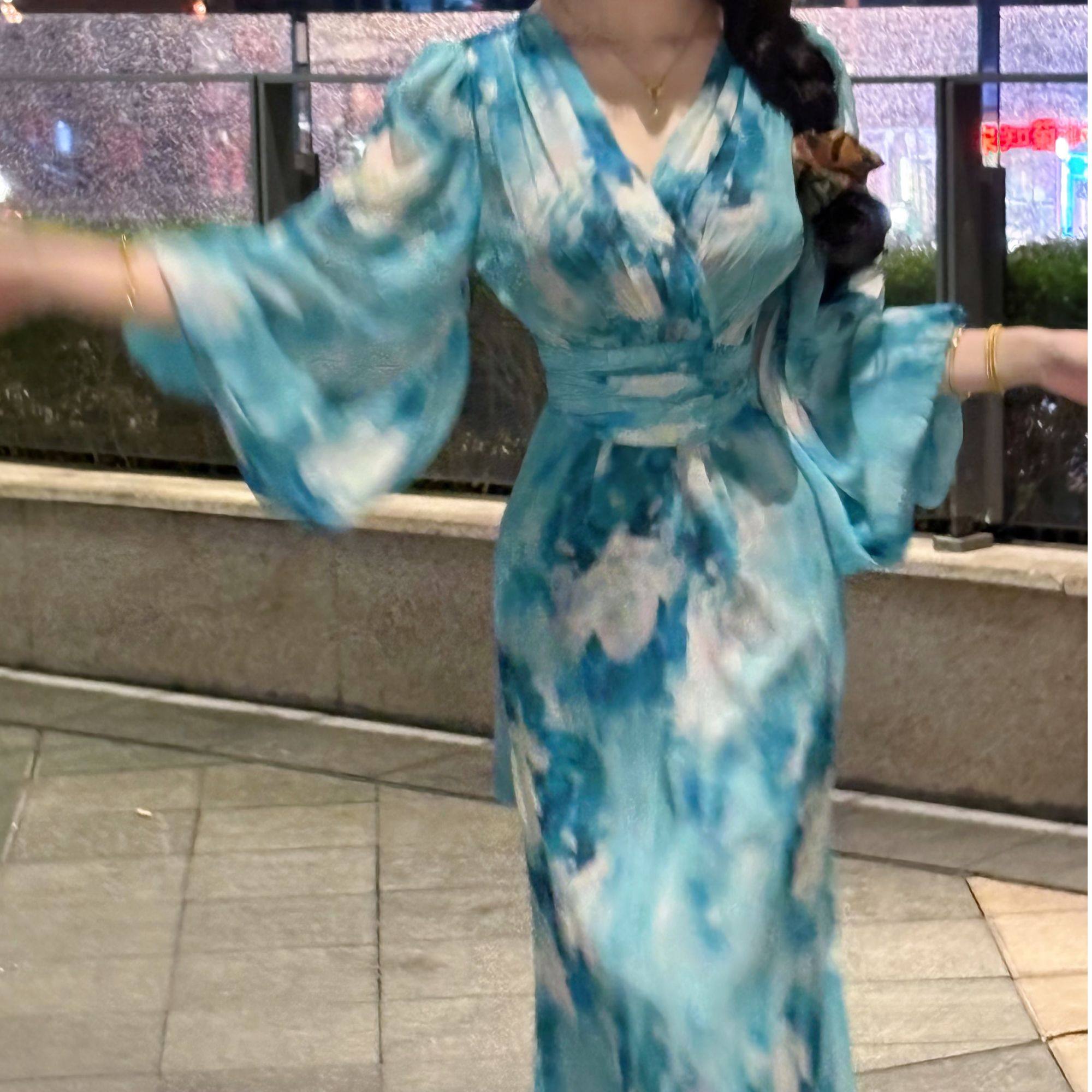 画报夫人原创春夏温柔神明少女喇叭袖连衣裙 蓝海神明少女,淘宝优惠券,粉丝福利购,淘宝优惠卷