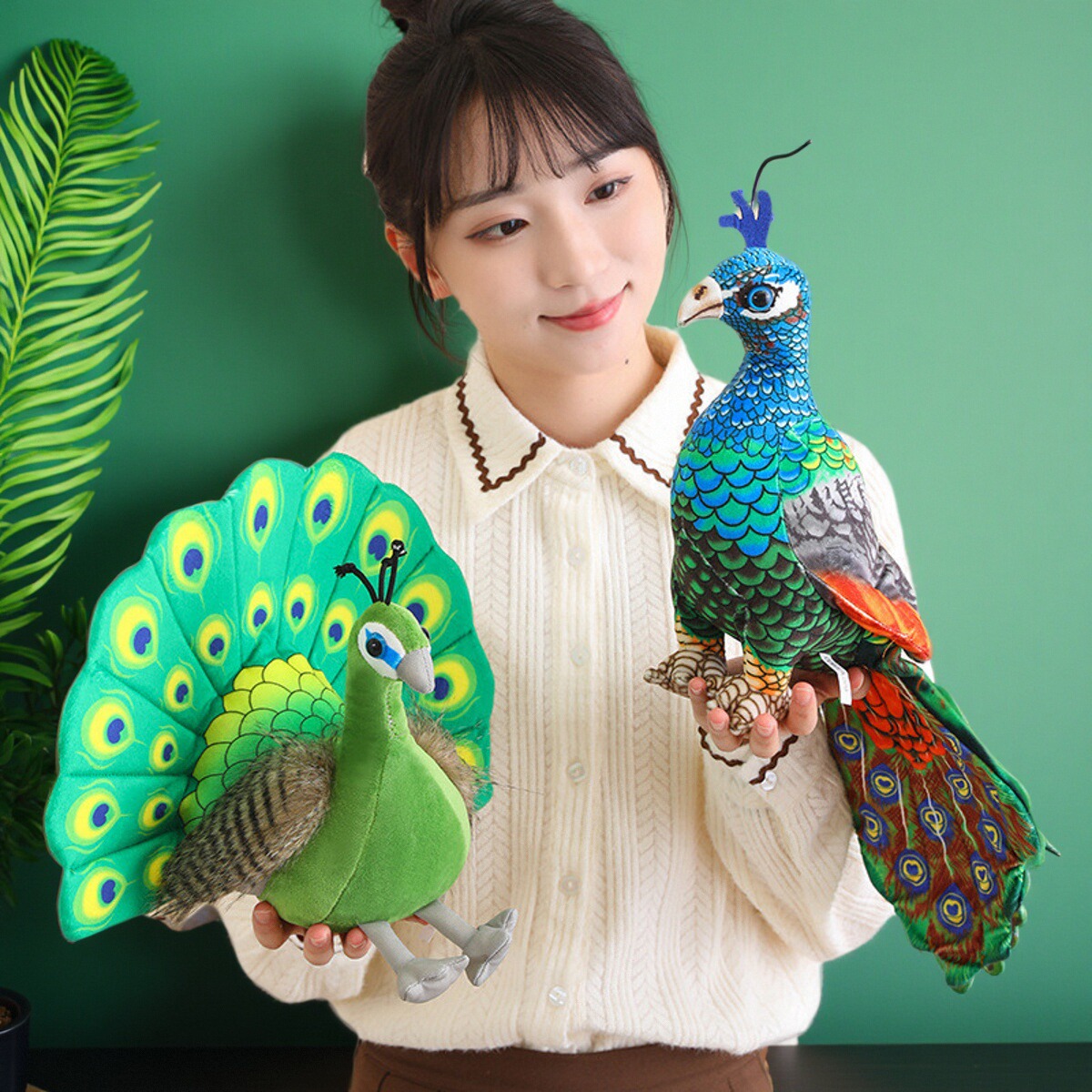 2024新款动物园毛绒玩具孔雀玩偶纪念品儿童书桌动物摆件小号娃娃 - 图0