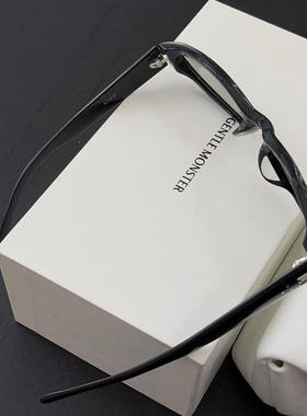 GM黑色方圆墨镜有盒