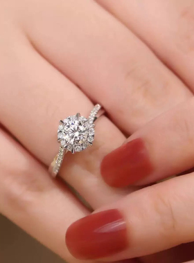 25【星织】培育钻纽臂微镶50分圆包精致莫桑石戒指