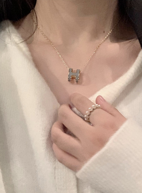 《遇见》简约字母项链轻奢高级感小众个性设计感锁骨链颈链毛衣链